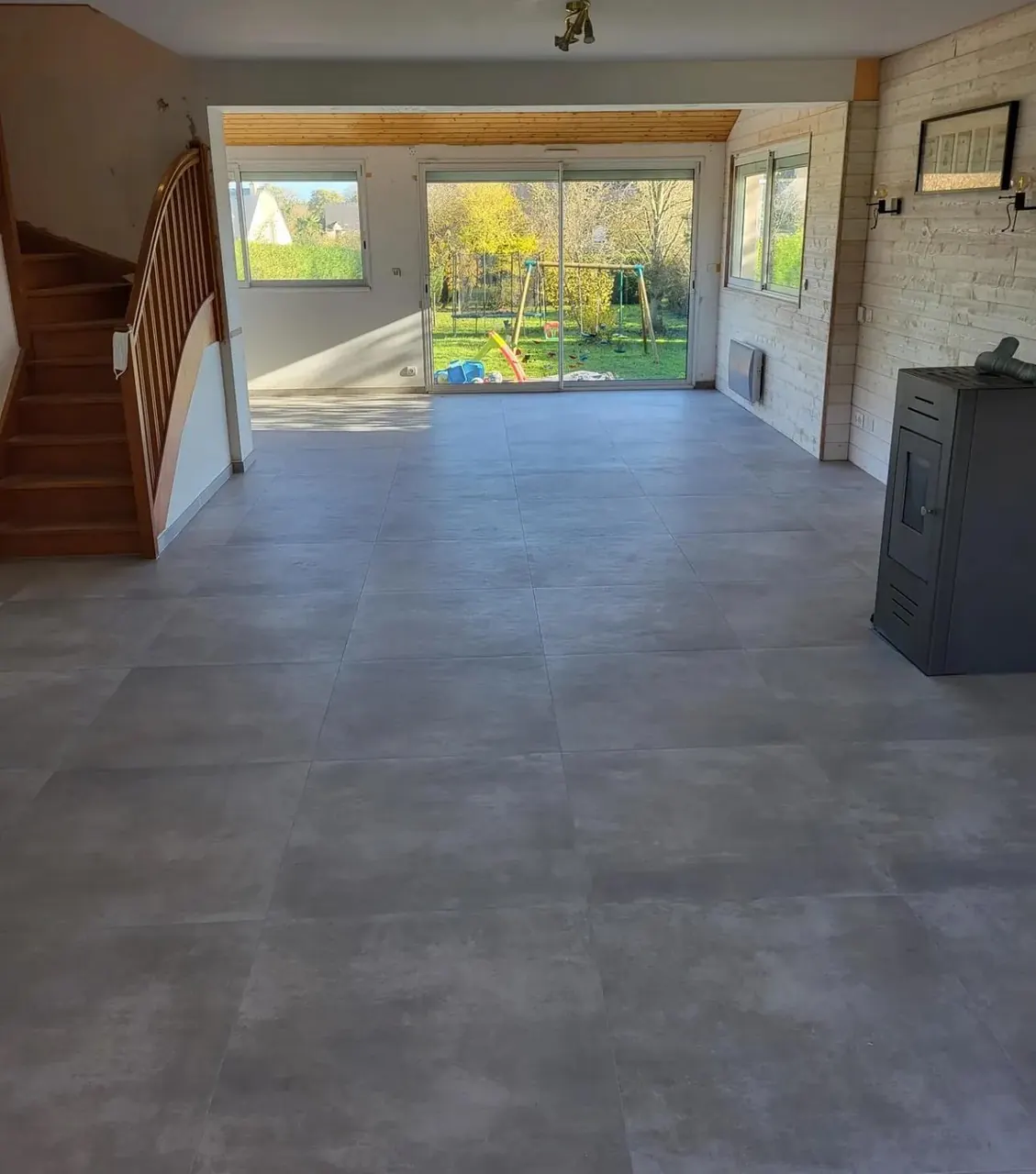 Pièce carrelée en 60×60, après pose