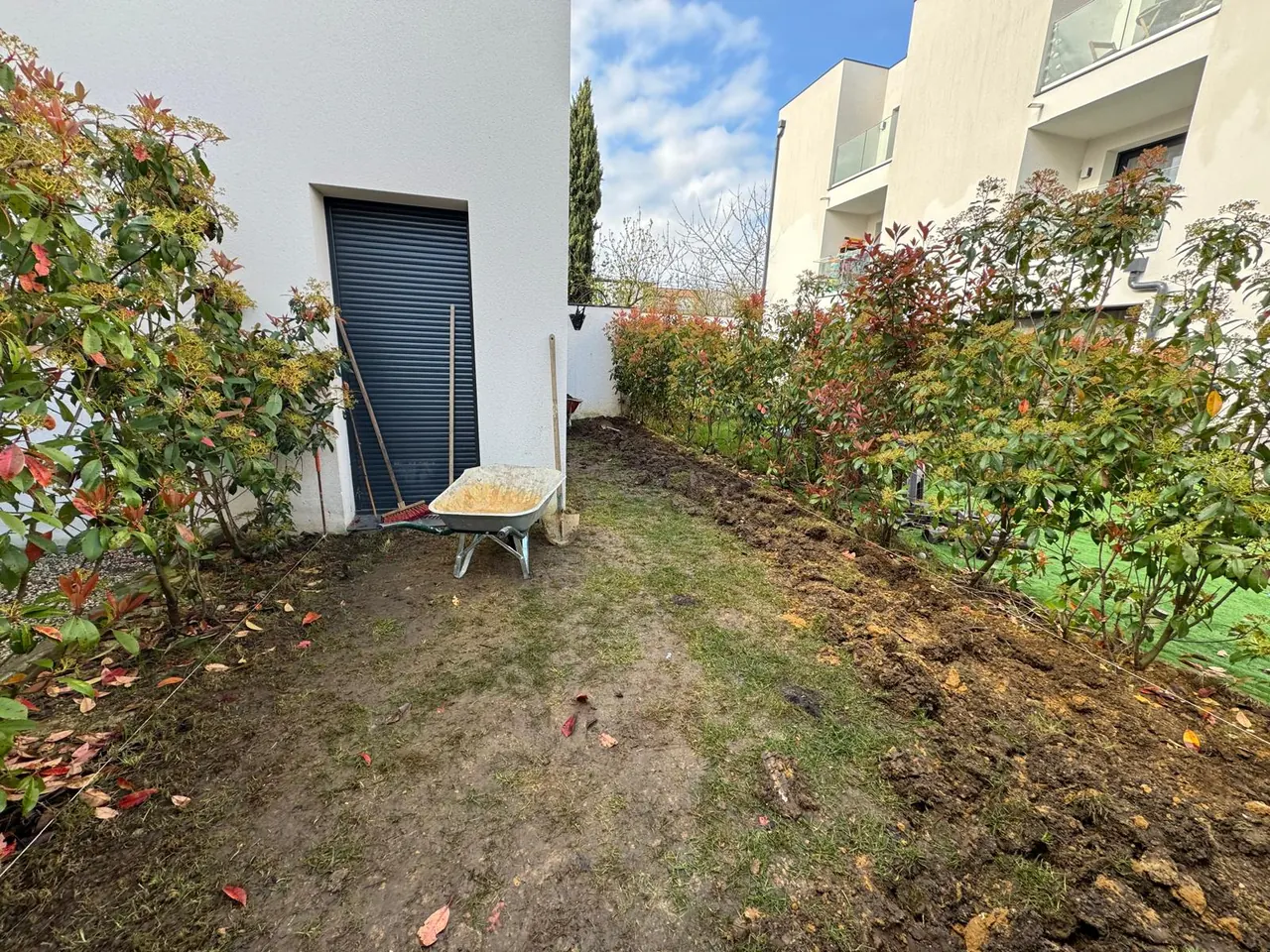 Jardin en terre avant aménagement