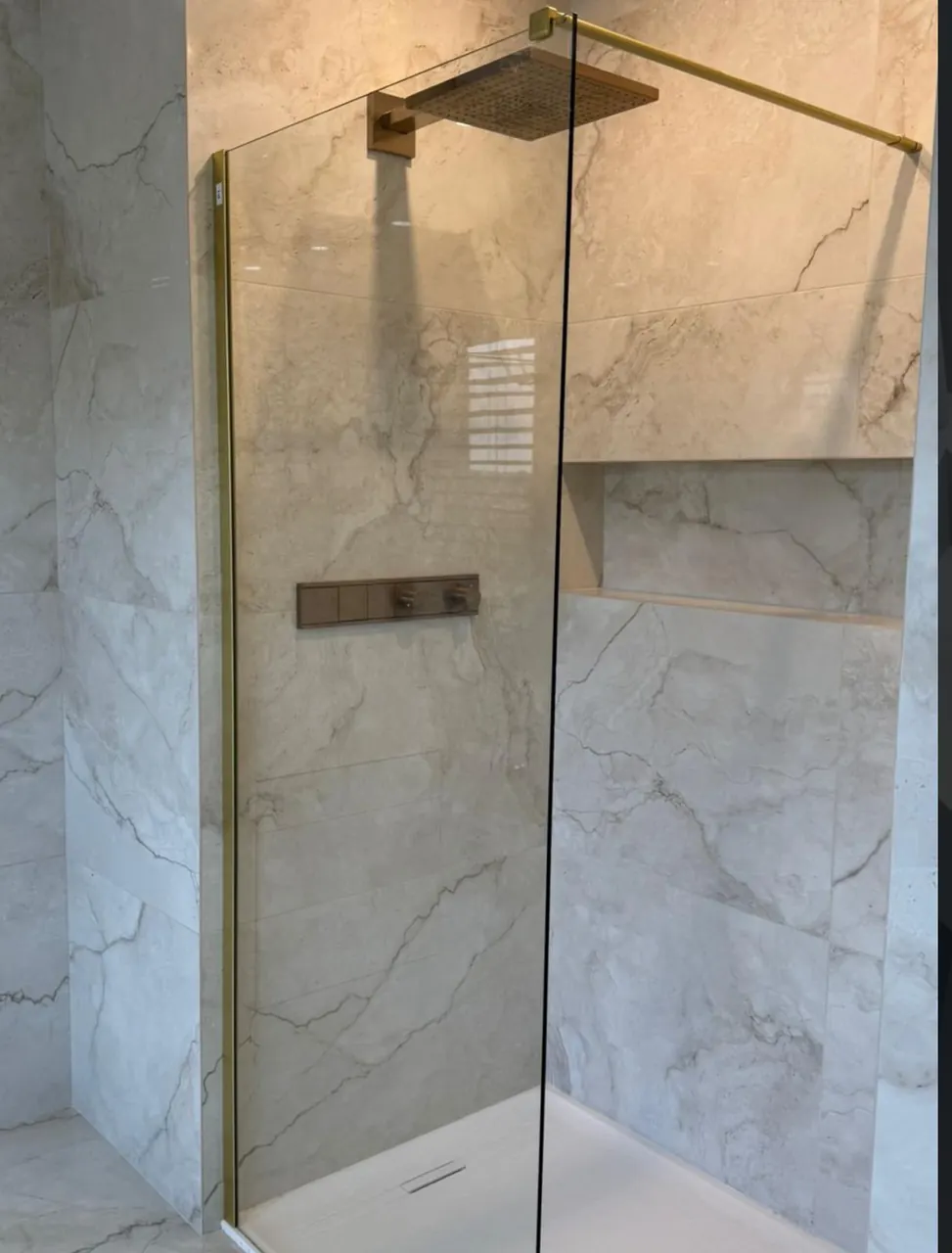 Salle d'eau rénovée par OSC BAT